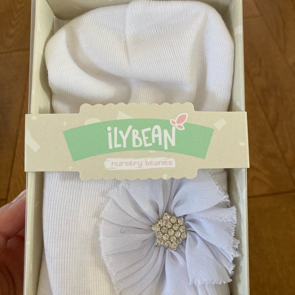 NWT Newborn beanie